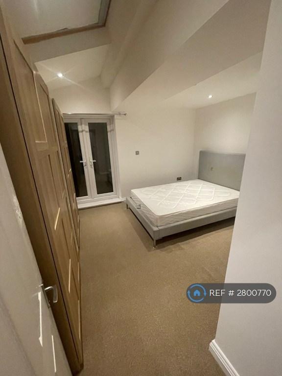 1 bedroom flat in Queens Park, London, W10 (1 bed) (#2800770)