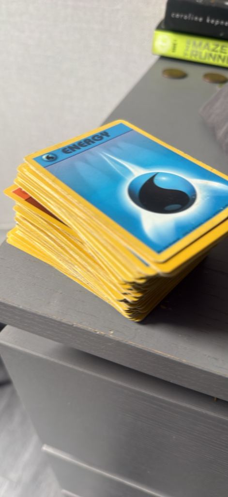 Pokémon TCG Older-Style Energy Cards – 146 Card Bulk Lot