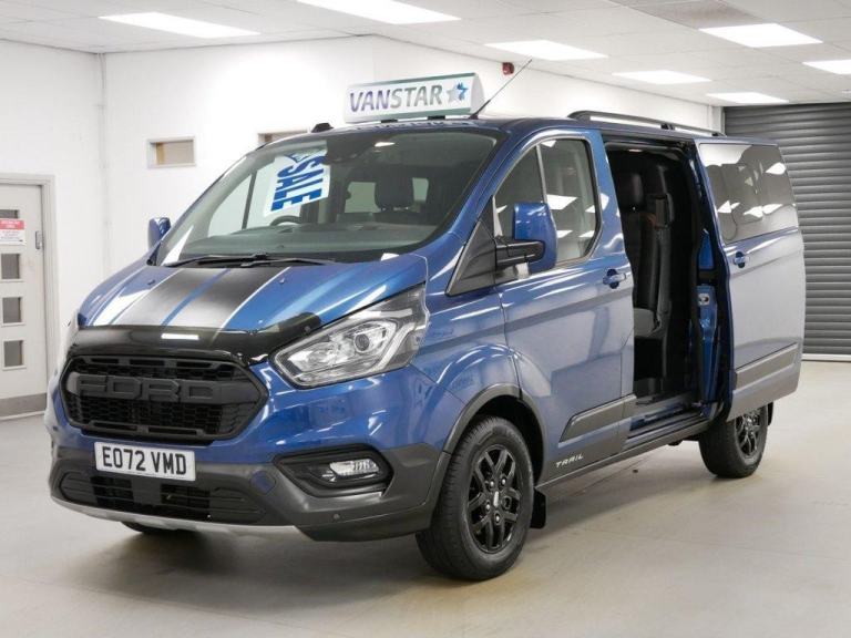72 TRANSIT CUSTOM 320 2.0 EBL 170 BHP SWB TRAIL EDITION CREWCAB 5 SEATER ( NAV )