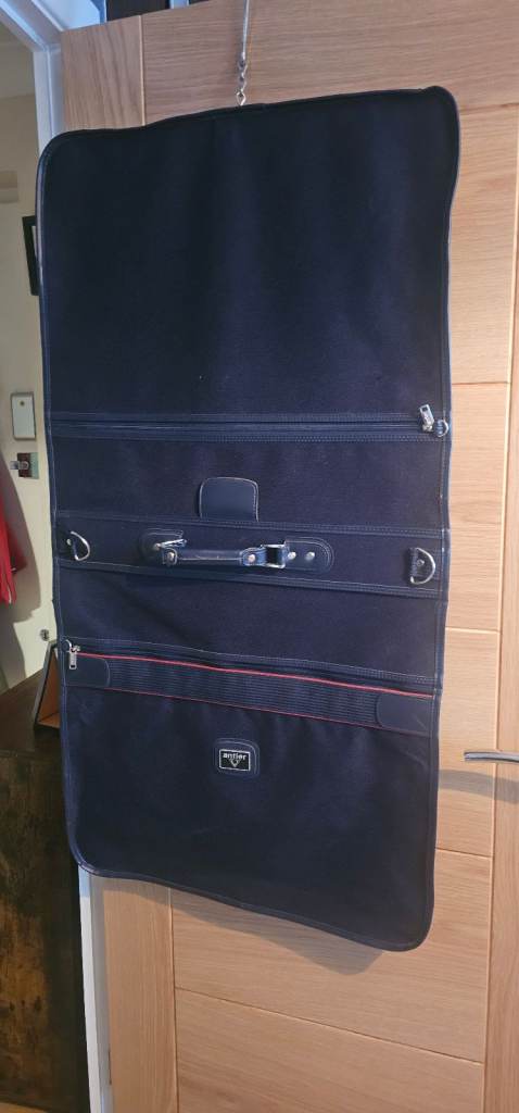 Antler Garment Carrier 