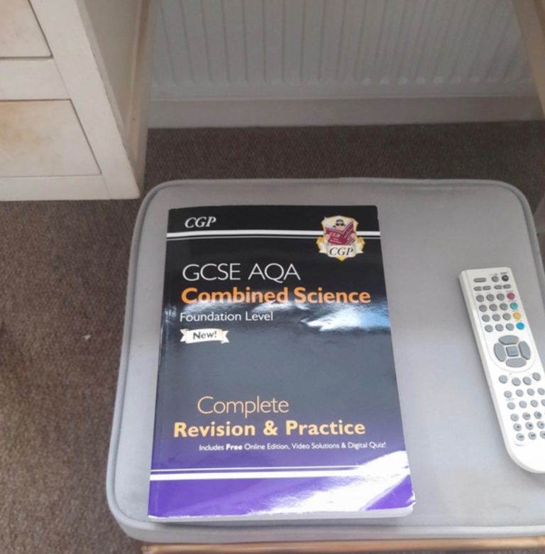 GCSE Combined Science revision guide 