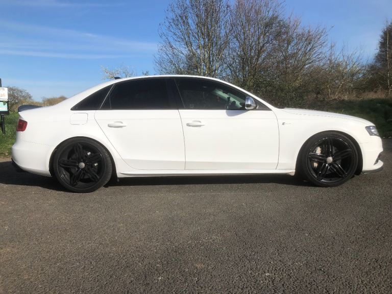 Audi, A4, Saloon, 2011, Manual, 2995 (cc), 4 doors