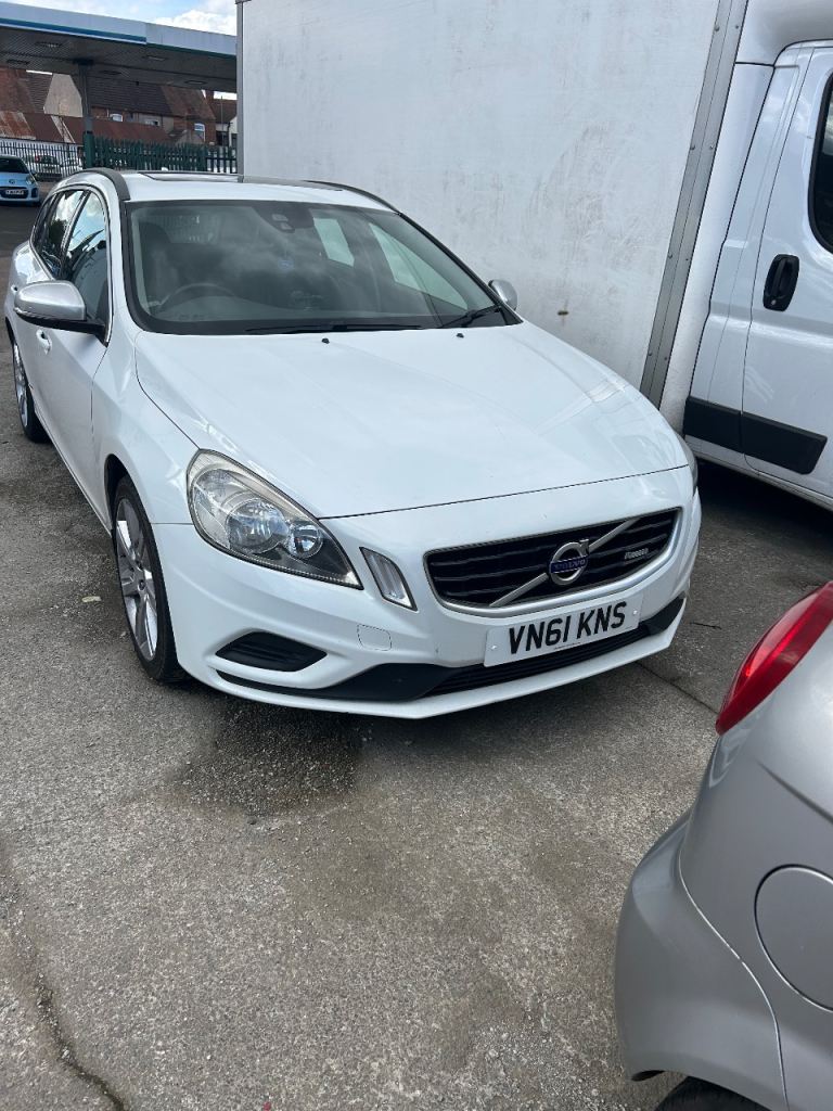 Volvo, V60, Estate, 2011, Manual, 1984 (cc), 5 doors