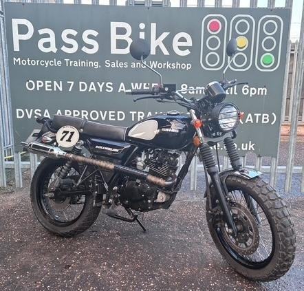 Sinnis Scrambler 125cc Geared Motorcycle Learner Legal Mutt - 3874km from New!