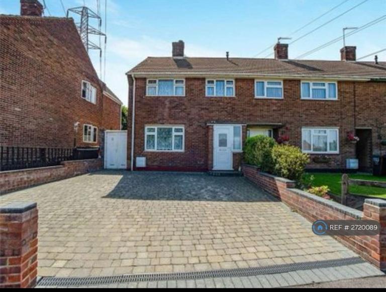 3 bedroom house in Morgan Drive, Greenhithe, DA9 (3 bed) (#2720089)