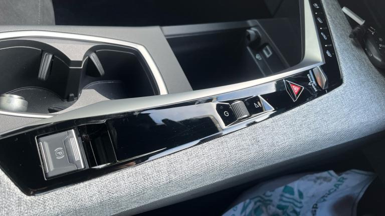 2024 Peugeot 3008 1.2 HYBRID GT SUV 5dr Petrol Hybrid e-DSC6 Euro 6 (s/s) (136 ps) SUV Hybrid Aut...