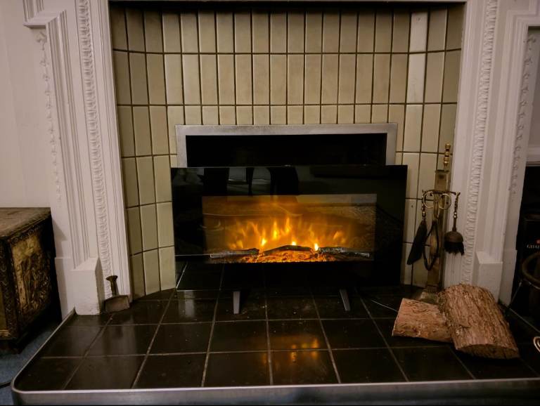 Blaupunkt Log Effect Electric Fire - excellent condition