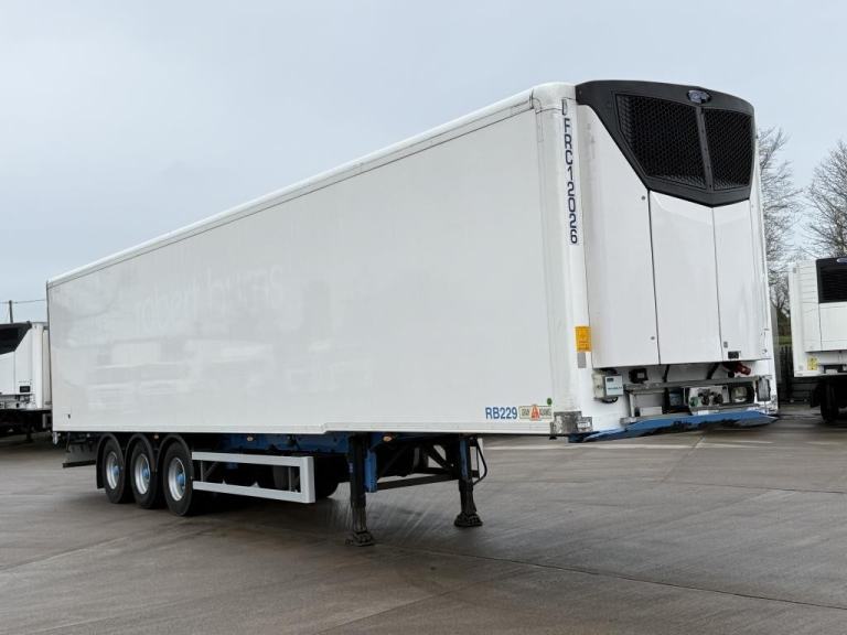 GRAY & ADAMS TWIN EVAP FRIDGE 