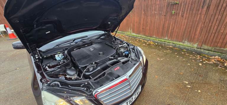 Mercedes-Benz, E CLASS, Saloon, 2010, Manual, 2143 (cc), 4 doors