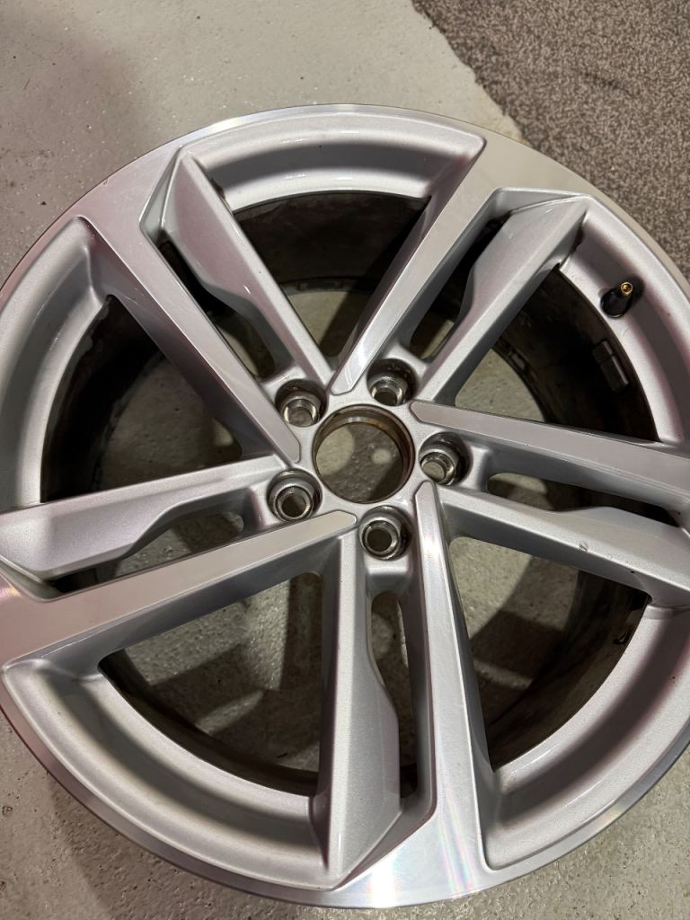 Audi a1 alloy wheel 17”  taken from a 2022 model 