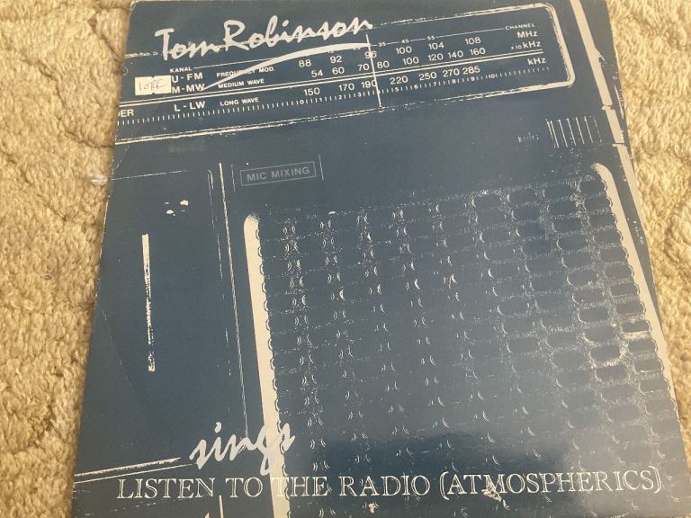 TOM ROBINSON - LISTEN TO THE RADIO ( ATMOSPHERICS) 12” pop rock new wave