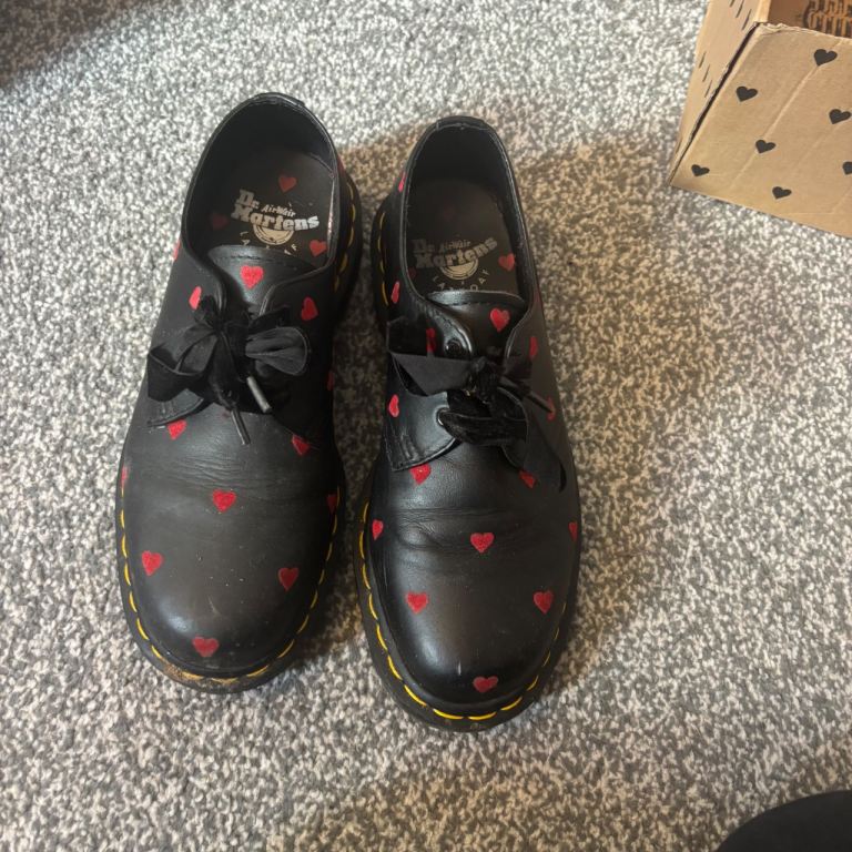 Dr Martens Lazy Oaf Heart Shoes – Black, Size UK 3