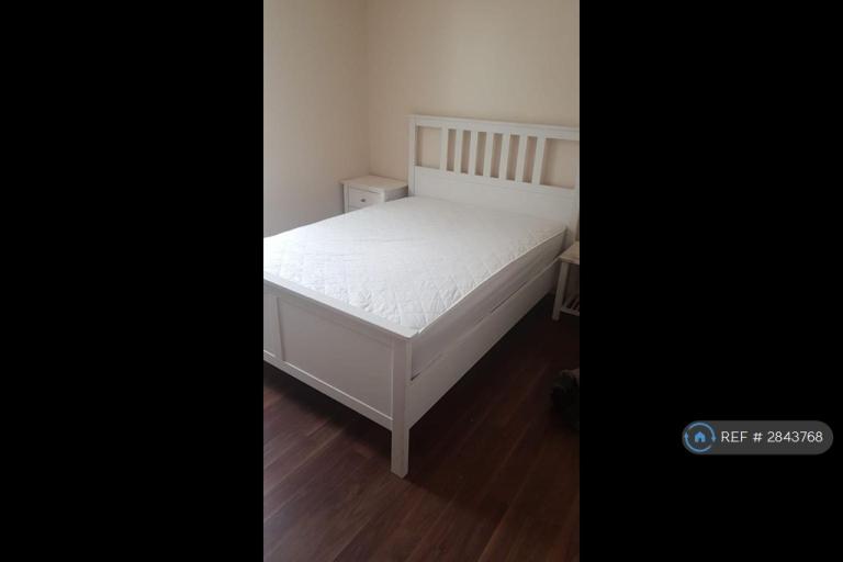 1 bedroom in Pickworth Close, London, SW8 (#2843768)
