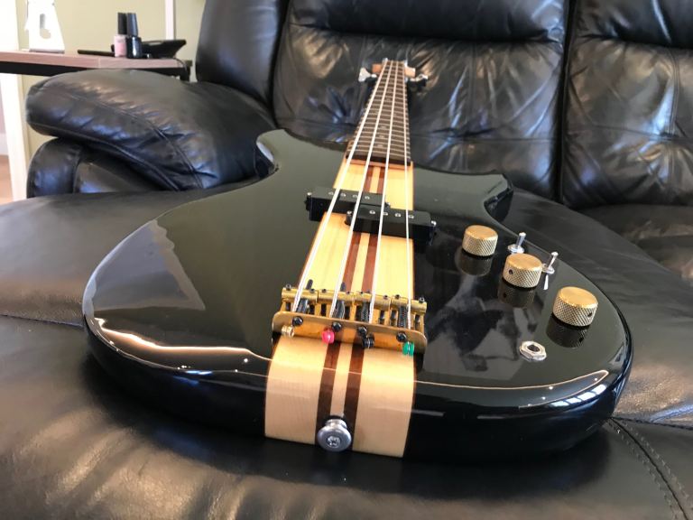 Westone Thunder 1A Bassguitar, phenomenal condition and plays really well - 1982