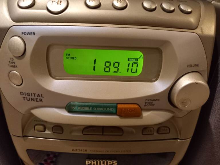 Philips radio/CD/Cassette stereo and big CD collection 