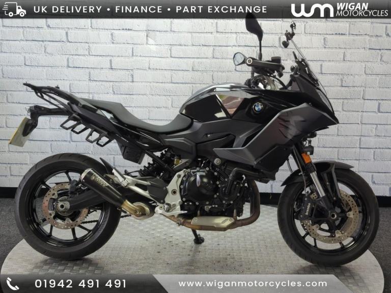 BMW F900 XR Triple Black