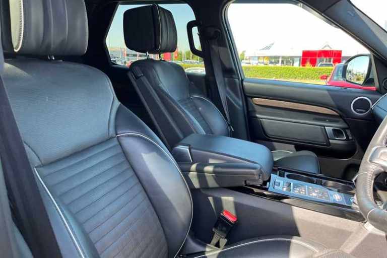 2018 Land Rover Discovery 3.0 TD V6 HSE Luxury SUV 5dr Diesel Auto 4WD Euro 6 (s/s) (258 ps) SUV ...