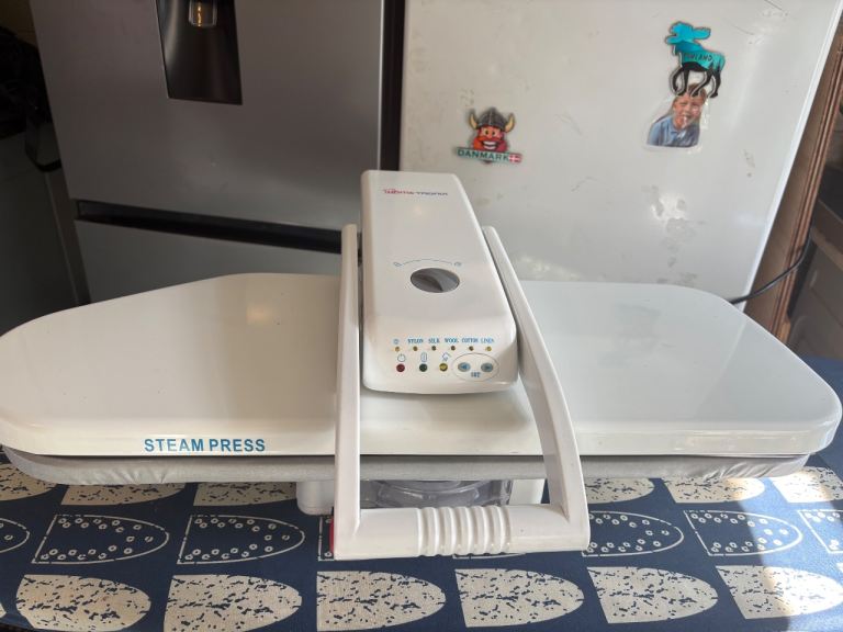 HomeTronix Steam Press