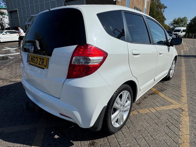 2013 Honda Jazz 1.4 i-VTEC ES Plus Hatchback 5dr Petrol CVT Euro 5 (99 ps)