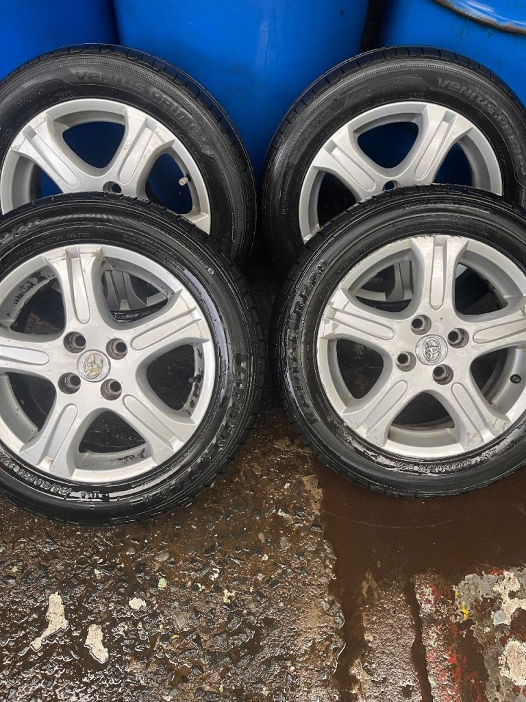 Toyota yaris wheels+tires