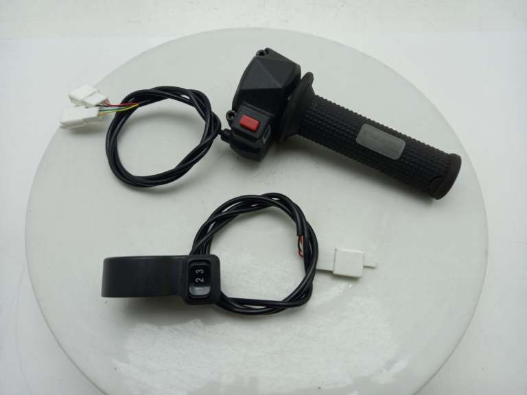 2009 Vertix Electric Thumb Throttle Housing