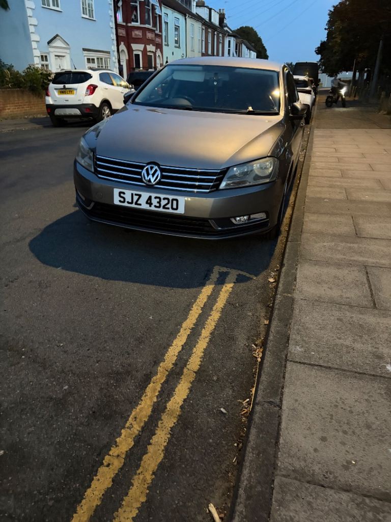 Volkswagen, PASSAT, Saloon, 2011, Manual, 1598 (cc), 4 doors