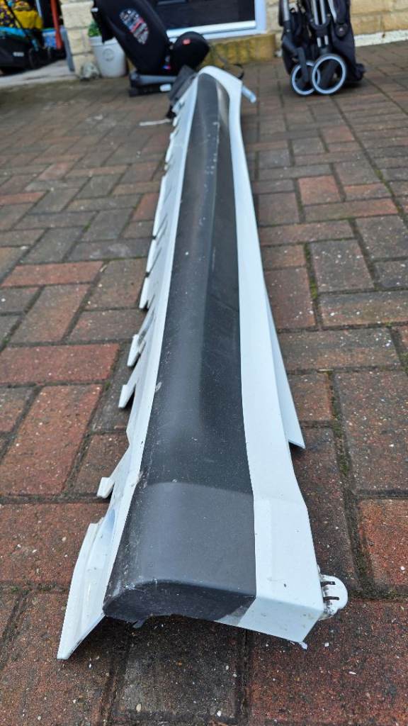 BMW X5 F15 side skirt O/S, 300 alpine white