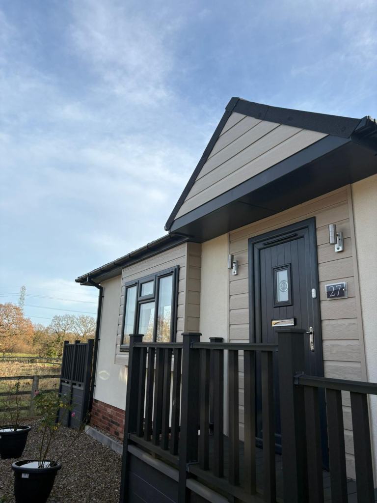 27 Croft Park in Cheshire  - Lodge / Caravan 