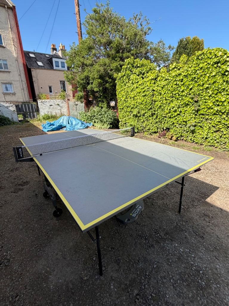 Folding table tennis table 