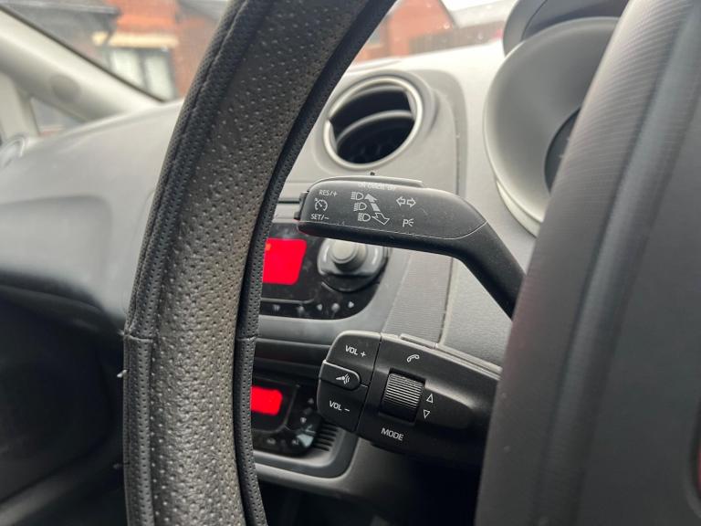 2011 SEAT Ibiza 1.4 Chill 5dr HATCHBACK PETROL Manual