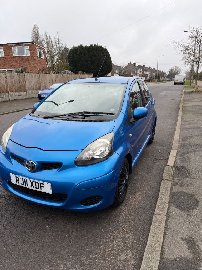 Toyota, AYGO, Hatchback, 2011, Manual, 998 (cc), 5 doors