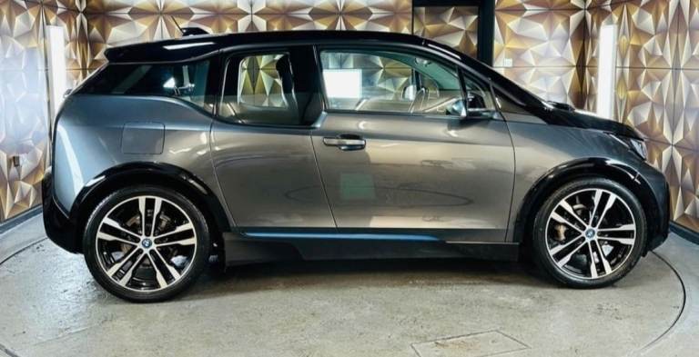 BMW i3s alloys with tyres.