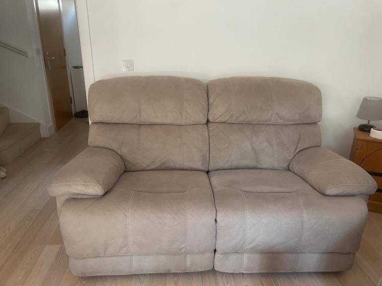 2x 2 Seater Electric Reclining Sofas