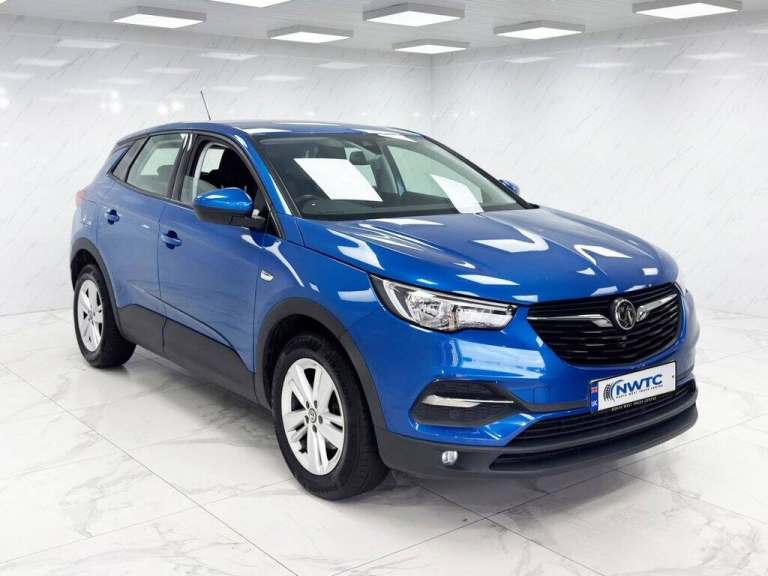 2019 Vauxhall Grandland X 1.2 Turbo GPF SE SUV 5dr Petrol Manual Euro 6 (s/s) (130 ps) 2 FORMER O...