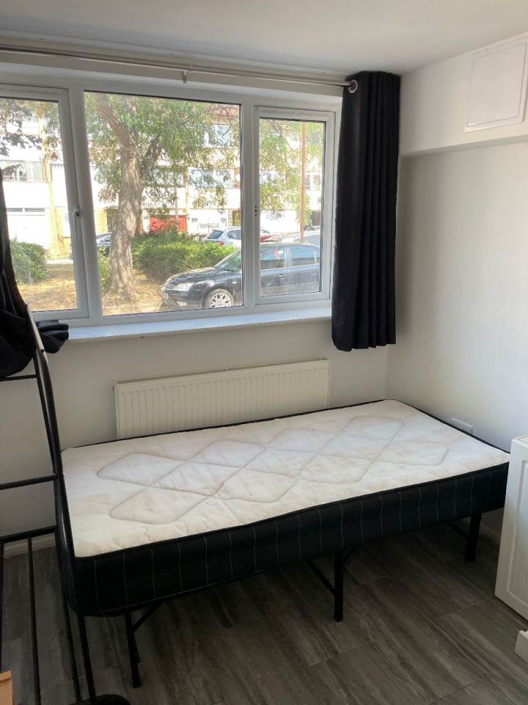 Small studio flat opposite Xscape Centre