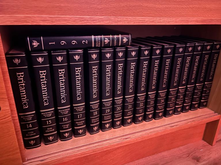Encyclopaedia Britannica Complete Set + Atlas + Children's Set