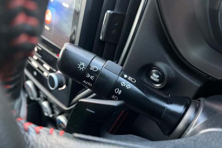 2023 Subaru Forester 2.0i e-Boxer Sport 5dr Lineartronic - BLIND SPOT MONITOR, HEATED SEATS, DUA ...