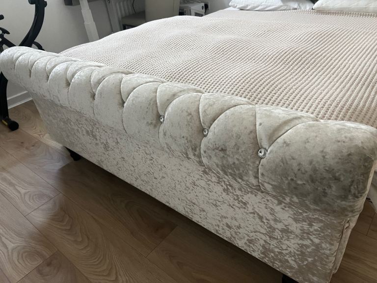 FREE king size fabric bedframe