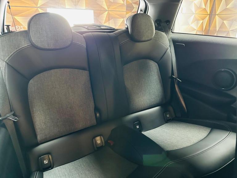 2020 MINI Electric Hatch Cooper SE 32.6kWh Level 2 Auto 3dr HATCHBACK Electric Automatic