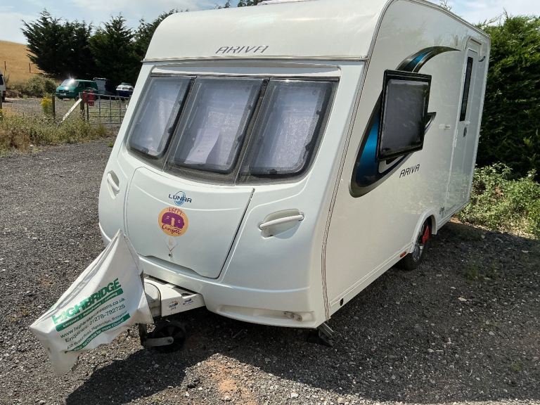 2017 Luna Ariva caravan &Awning