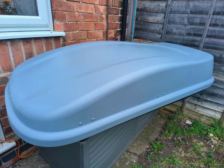 Halfords 420ltr roof box