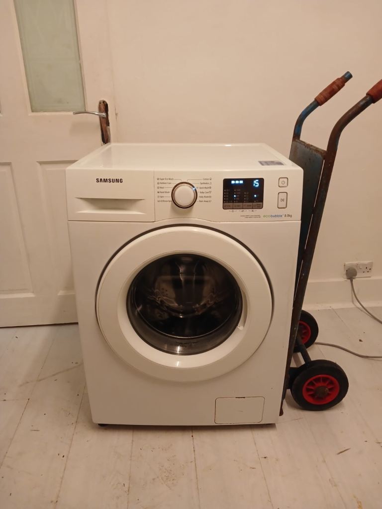 Samsung 8kg ecobubble washing machine With free delivery 