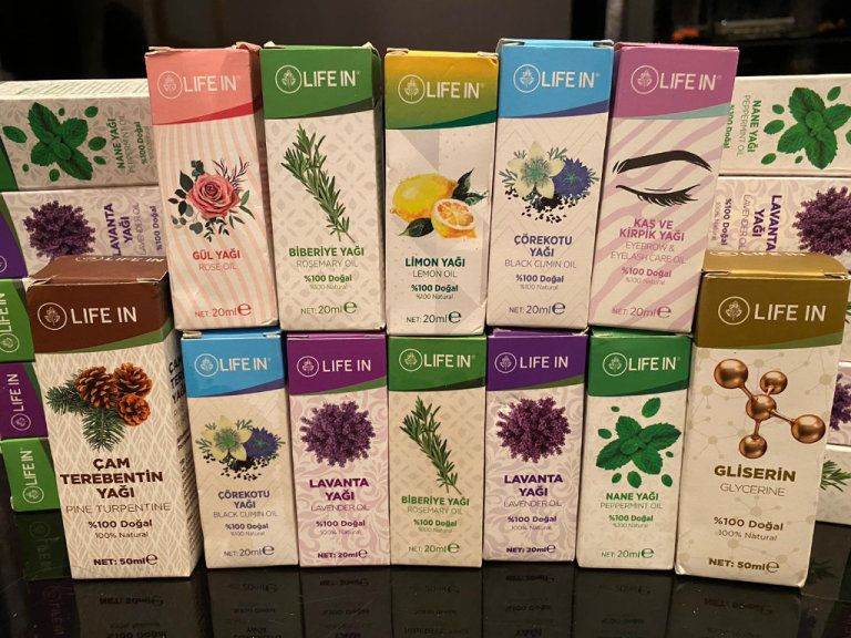 JOB LOT  30 Life In Essential Oil