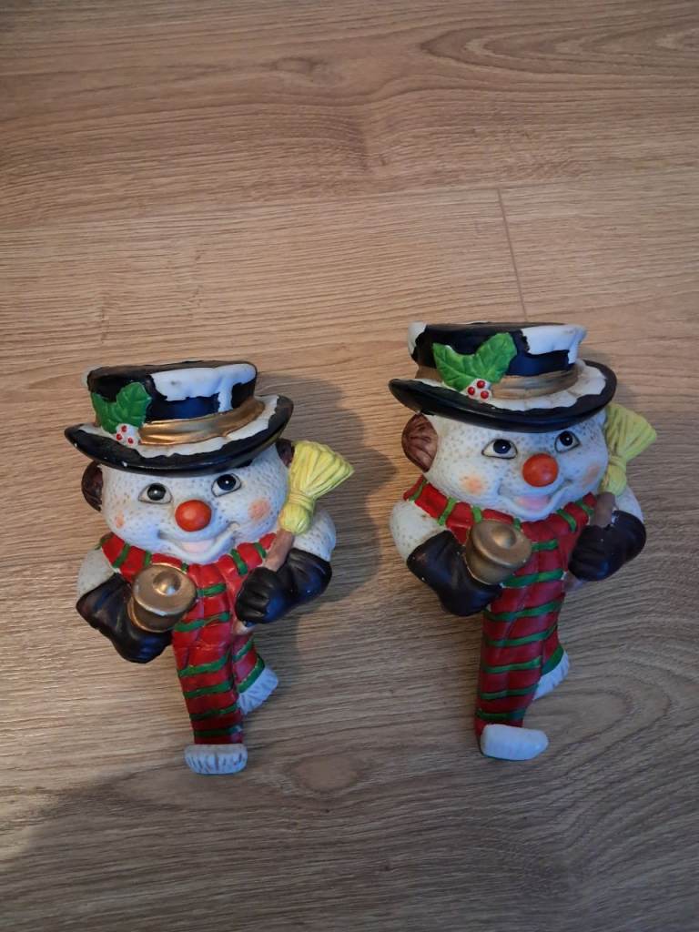 2 CHRISTMAS STOCKING HANGERS 
