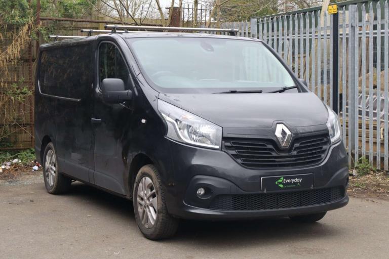 2018 Renault Trafic SL27 dCi 120 Sport Nav Van **SPARE OR REPAIR** PANEL VAN Diesel Manual