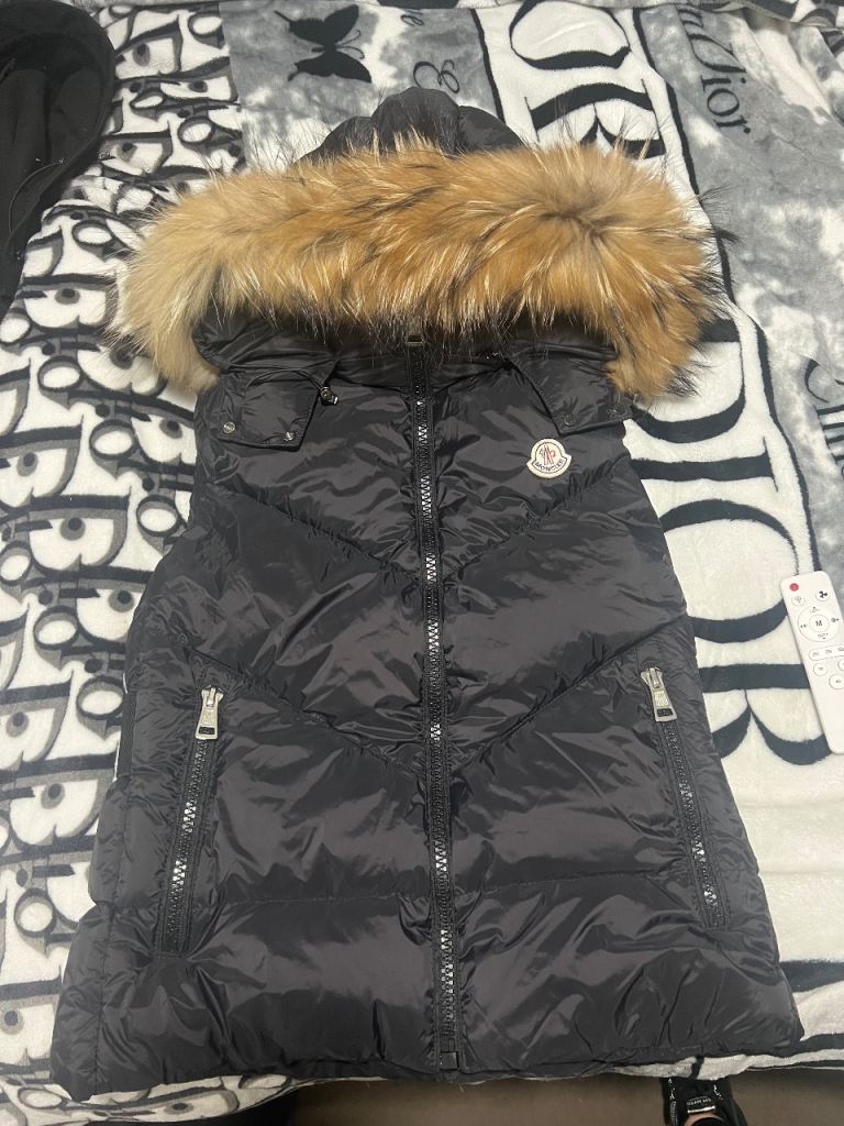 Moncler ladies body warmer new 