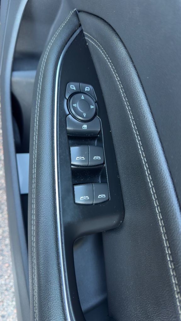 Vauxhall, INSIGNIA, Hatchback, 2017, Manual, 1598 (cc), 5 doors