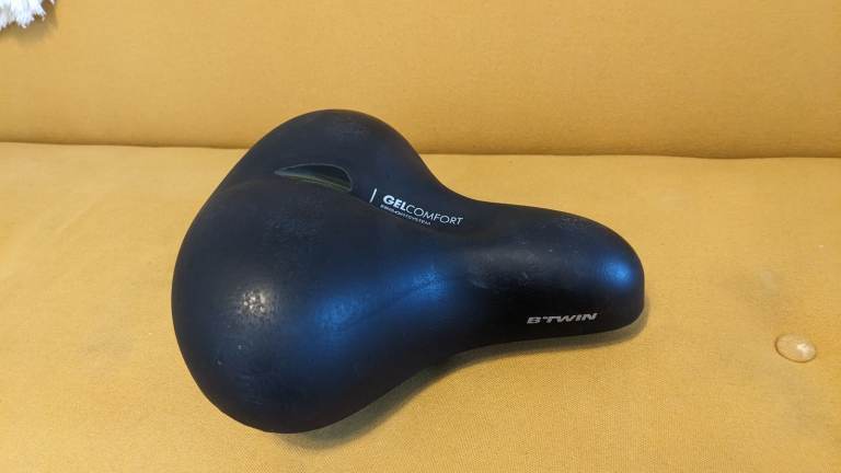 Btwin XL Gel Comfort Bike Saddle