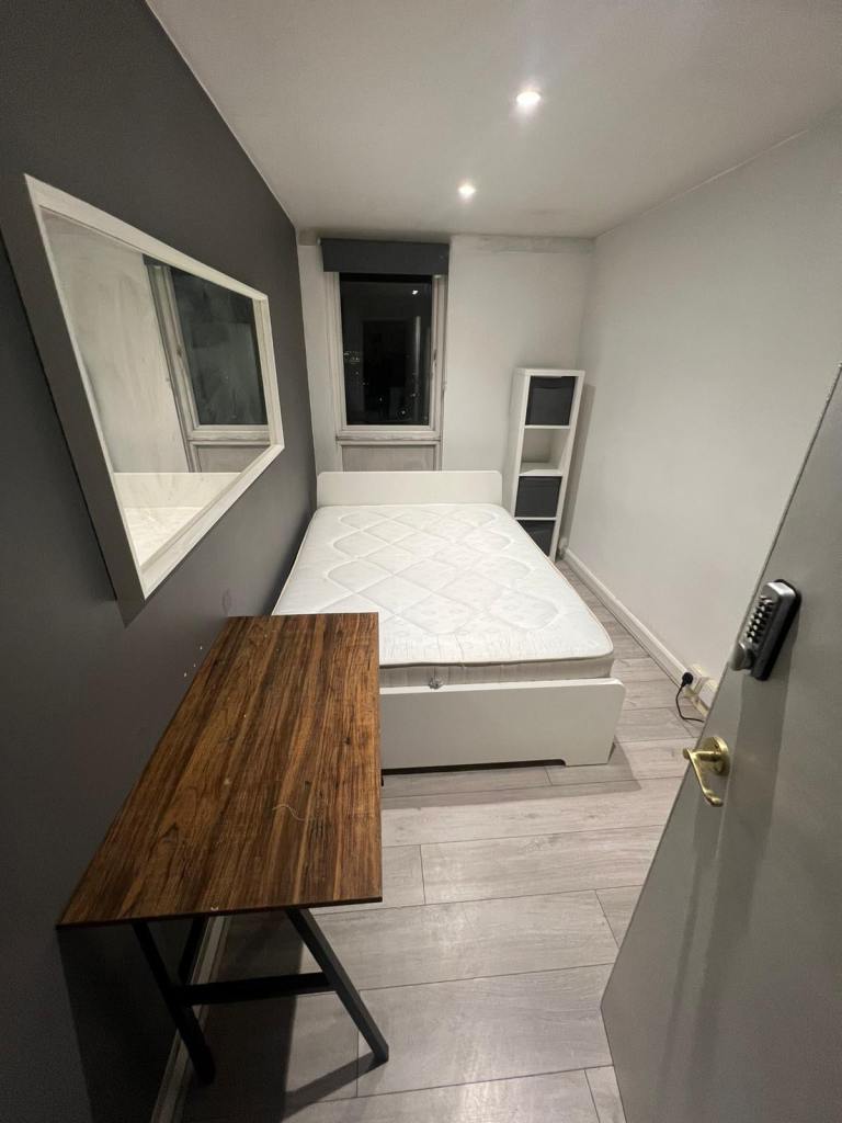 Islington, Single room, Available to move now