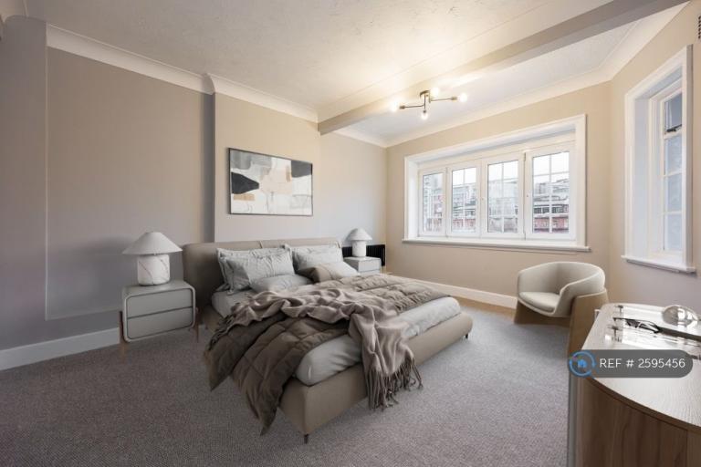 4 bedroom flat in Richmond Chambers, Bournemouth, BH2 (4 bed) (#2595456)